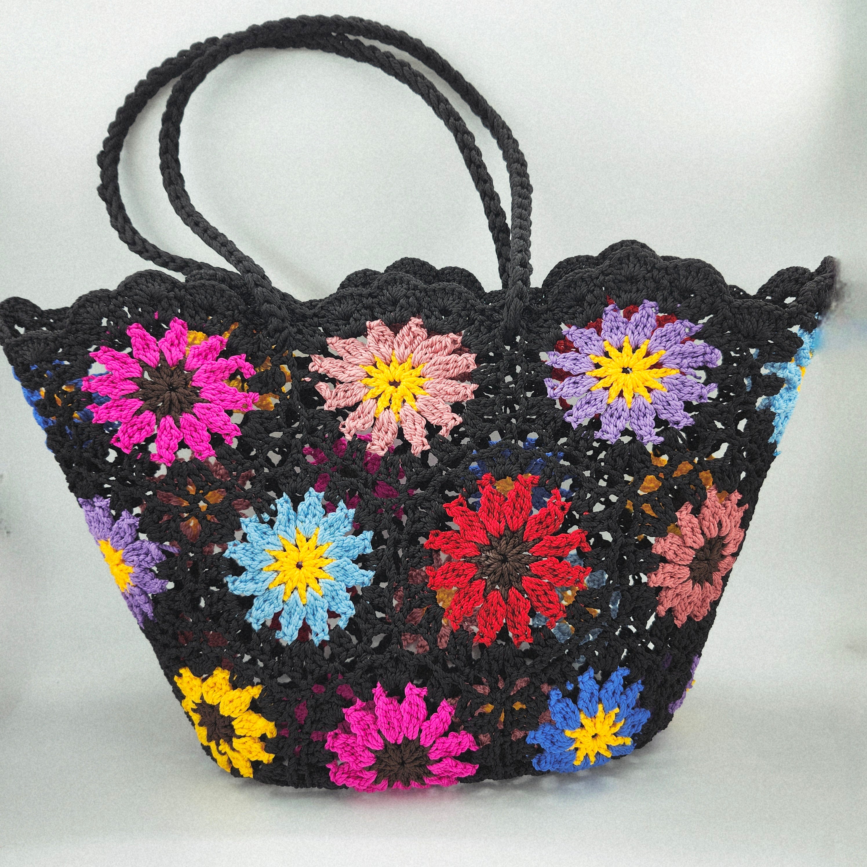 Crochet beach bag in multicolour and black