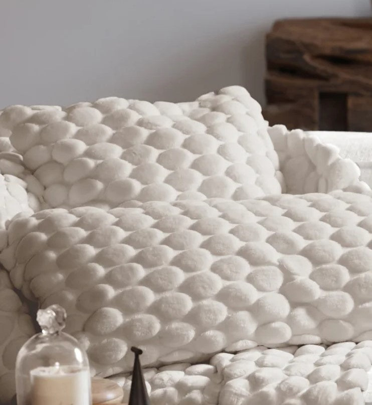 Egg Velvet Cushion in soft linen by Ceannis, 50 x 50 cm, eggshell-pattern front with cotton velvet back