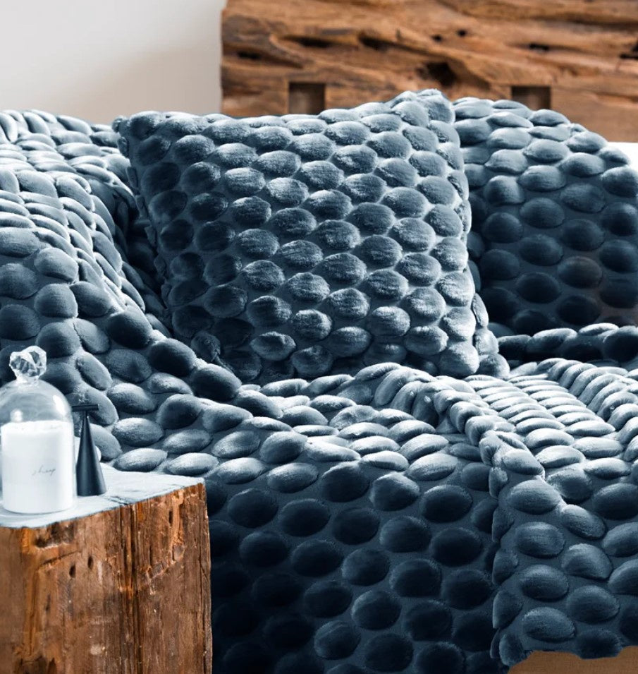 Egg Velvet Throw in denim blue by Ceannis, 130 x 170 cm, eggshell-pattern front with cotton velvet back