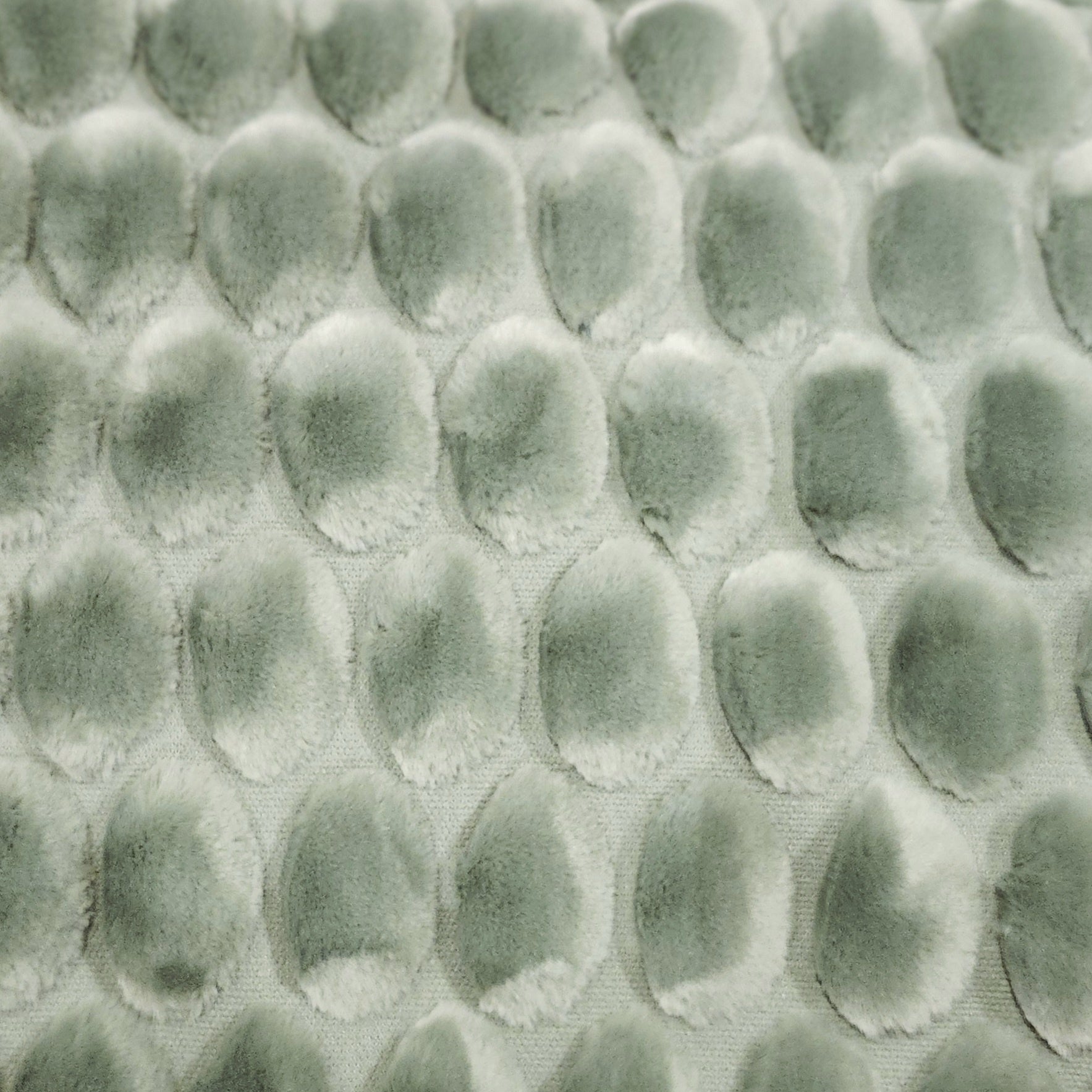 Egg Velvet Throw in green by Ceannis, 130 x 170 cm, eggshell-pattern front with cotton velvet back