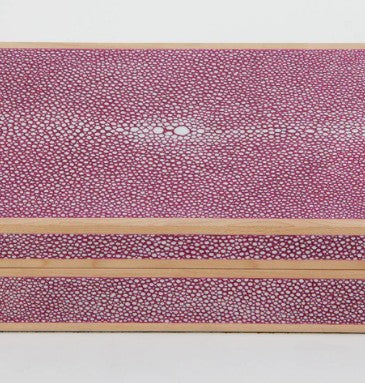 Pink faux shagreen treasure box, 23.5 x 14.5 x 7 cm, detail of exterior