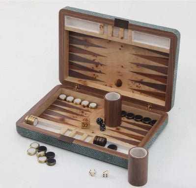 Lincoln green faux shagreen travel backgammon, 25.5 x 17 x 5 cm, playing surface detail