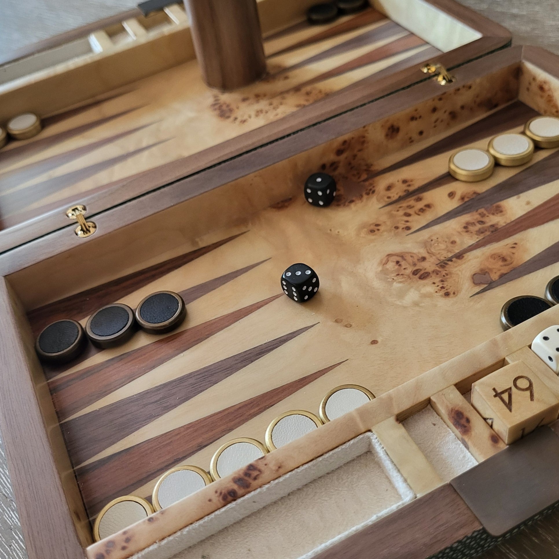 Travel backgammon set in faux shagreen, 25.5 x 17 x 5 cm, group of colourways