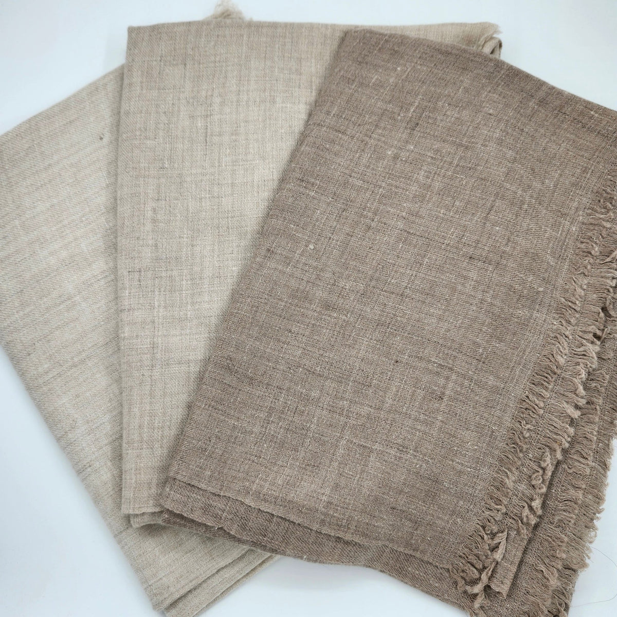Hand-woven pashmina shawl made from the fine undercoat of Himalayan Changthangi goats, soft and lightweight.