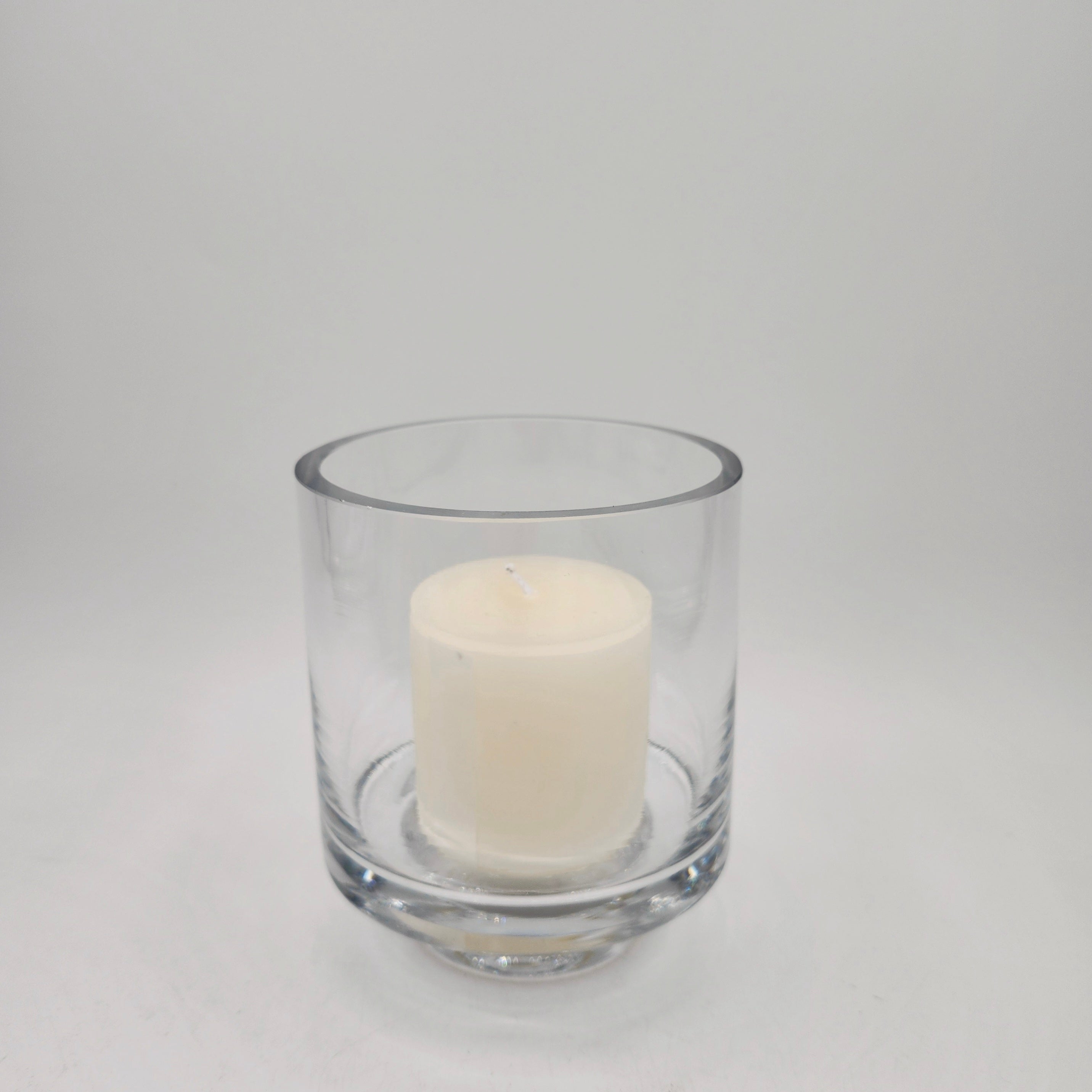 Small round-base glass hurricane lamp, 10.5 cm diameter, 12.5 cm high