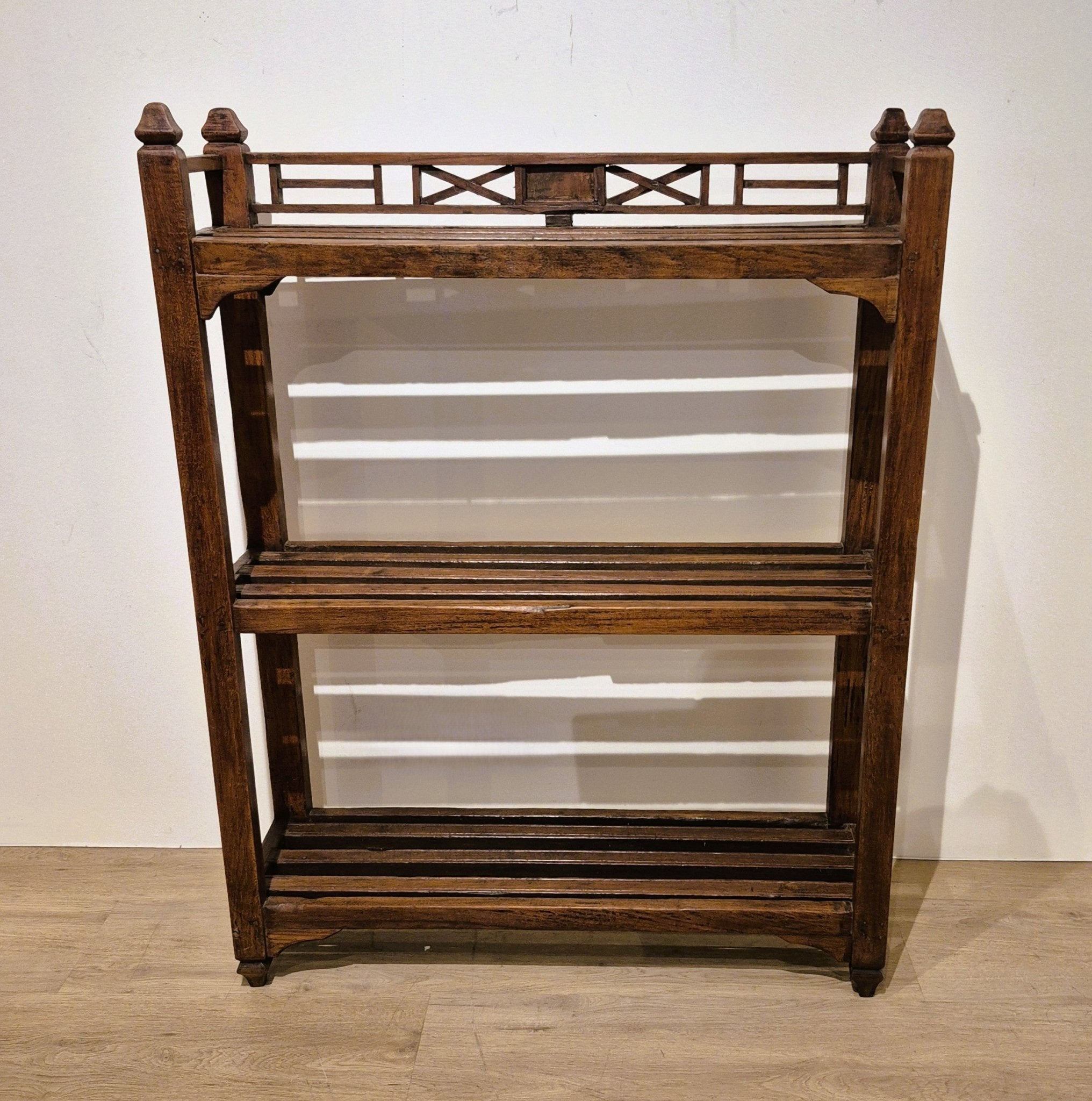 Vintage teak bookshelf with three shelves in a natural wax finish, 117 cm high, 92 cm wide, 29 cm deep
