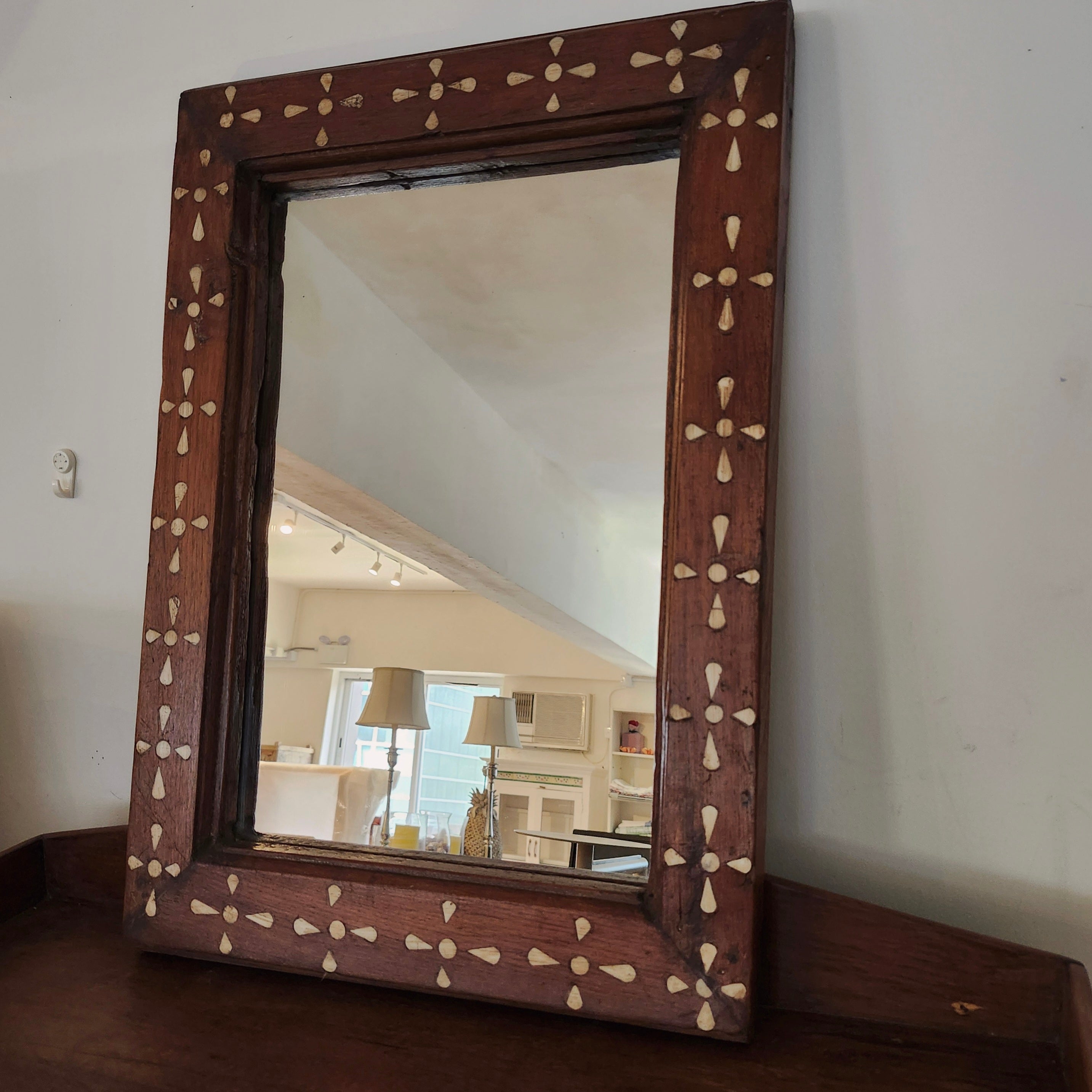 Teak bone inlay mirror, detail of inlay pattern