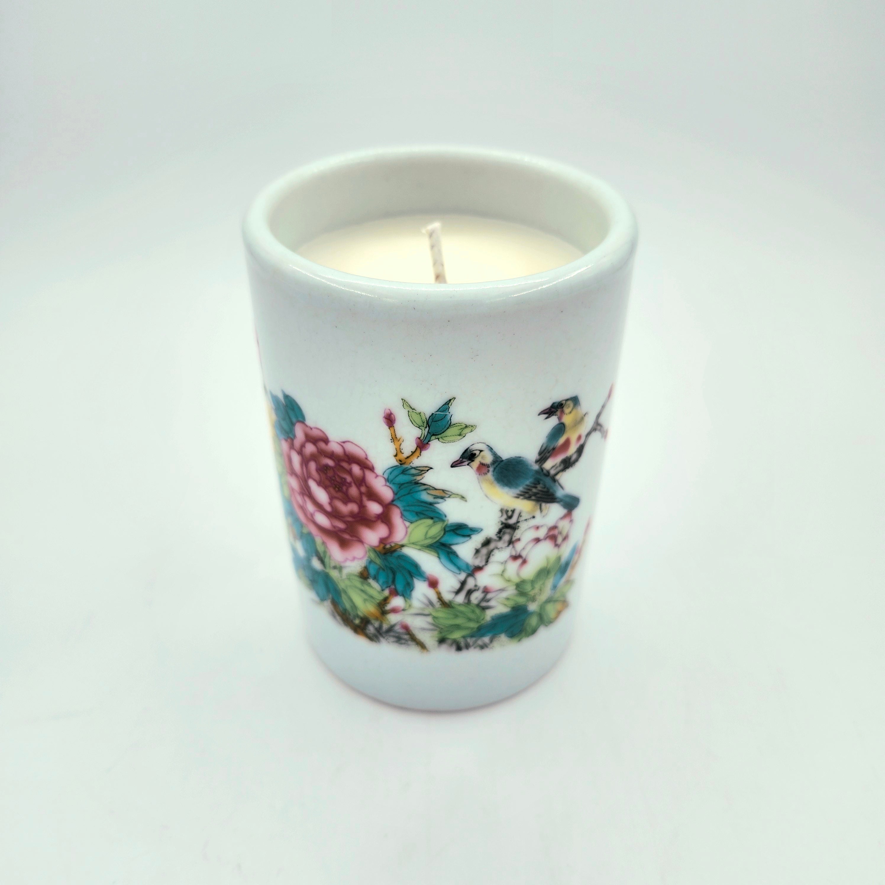 Birds scented candle, ceramic jar painted with birds on a branch, Tiger's Head scent, detail