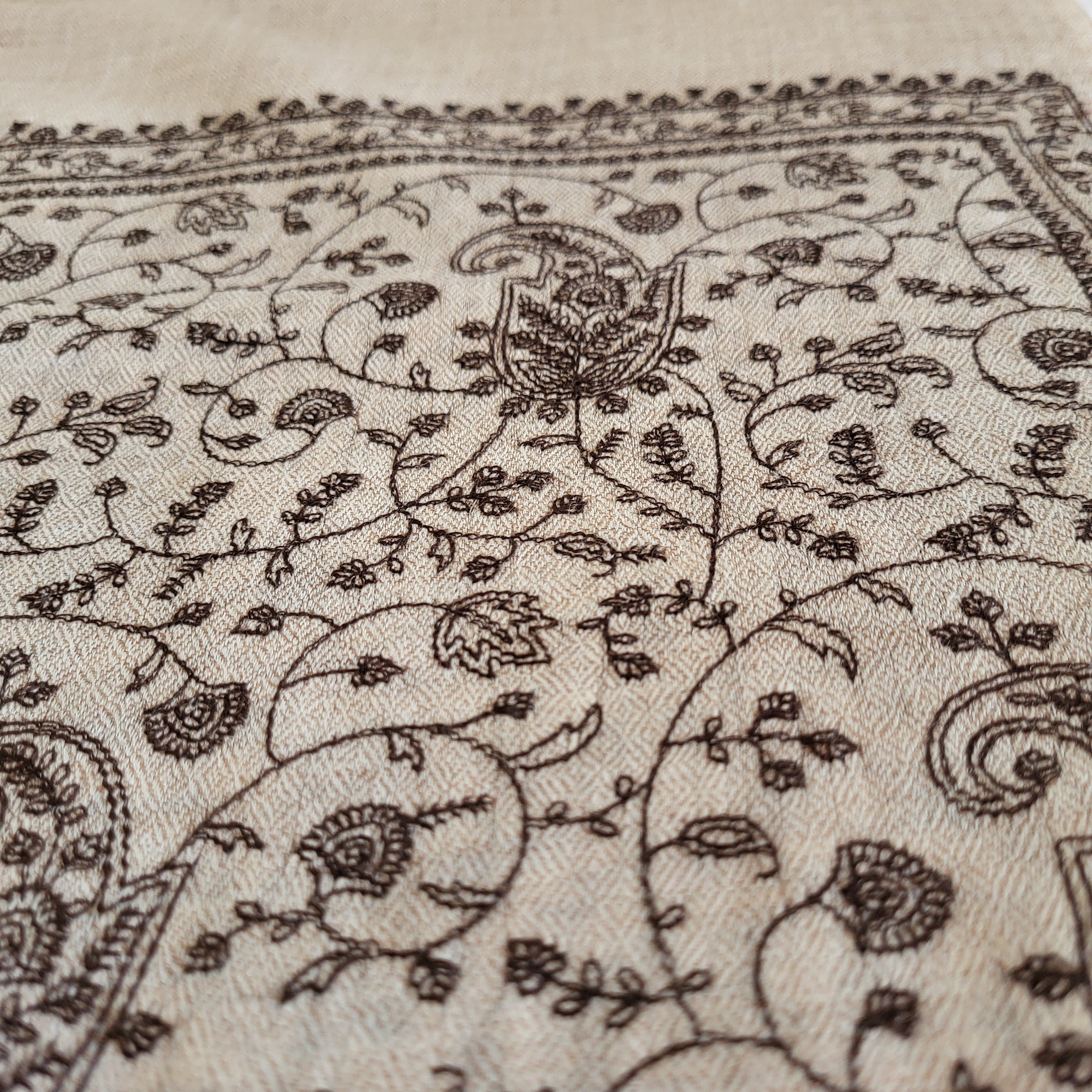 Pashmina with brown paisley embroidery on natural ground, 75 x 200 cm