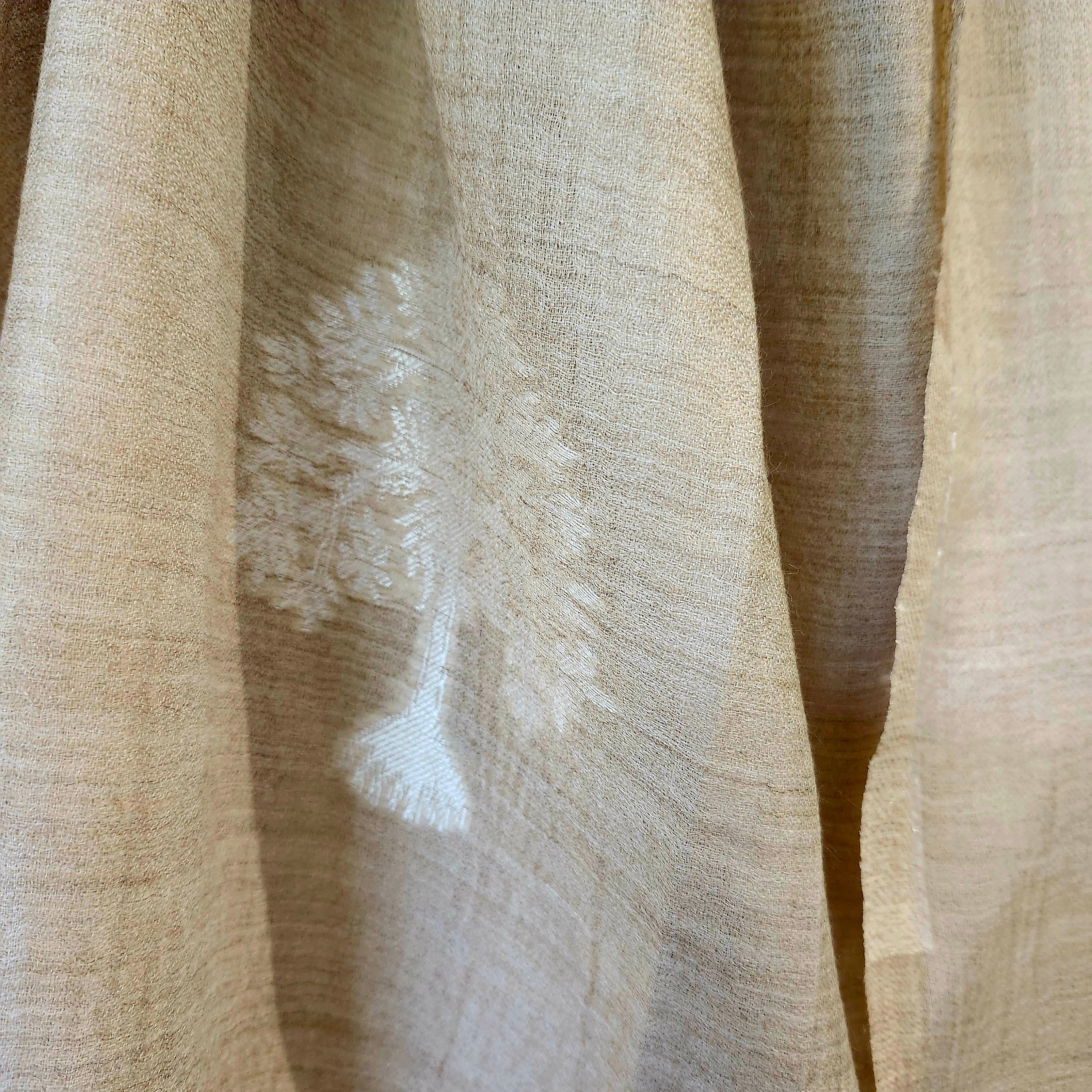 Tree embroidered pashmina in natural white, 107 x 210 cm, 100% pure pashmina