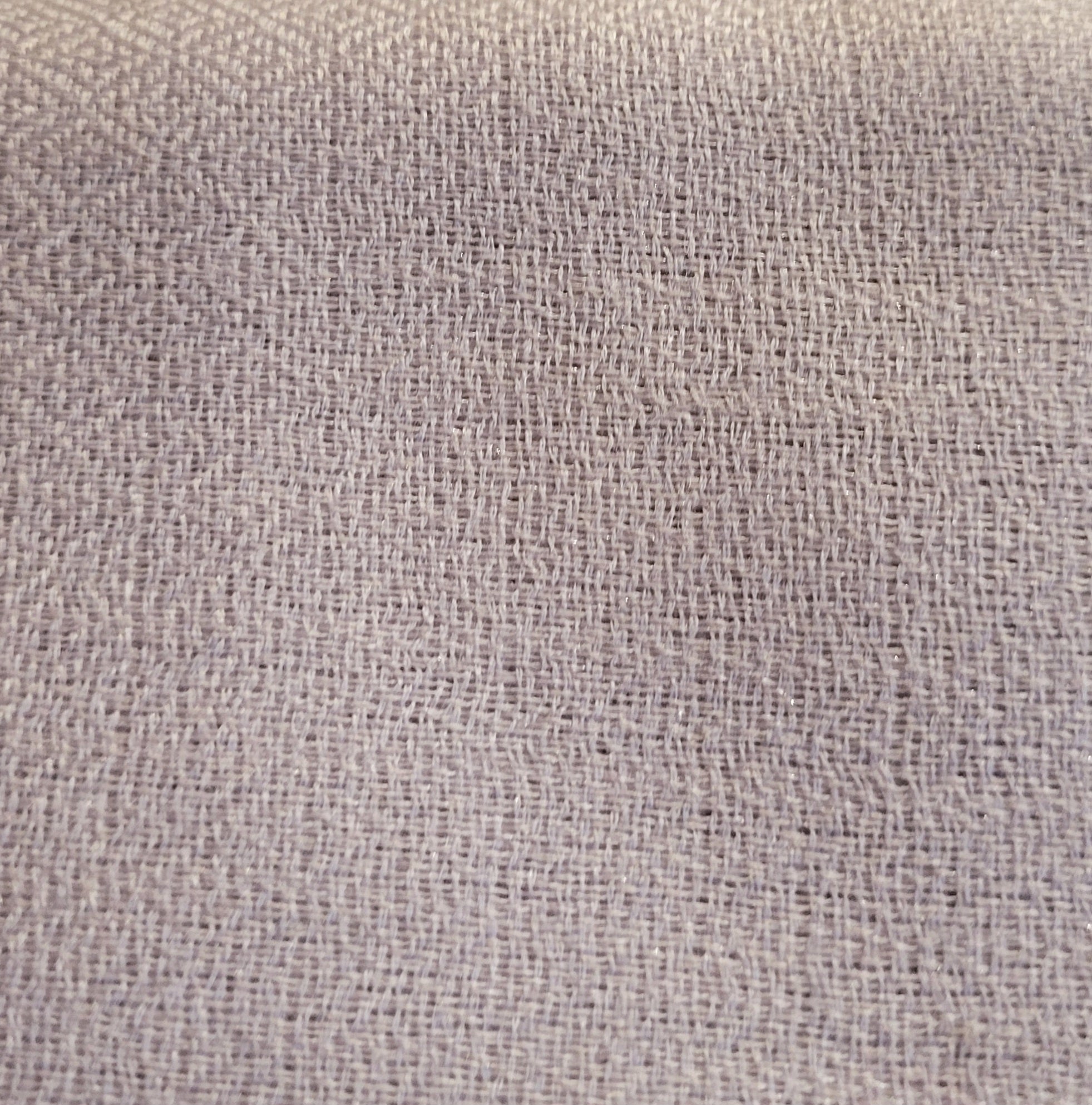 Lilac plain pashmina shawl made from the finest 100% pashmina, soft, lightweight and simply styled