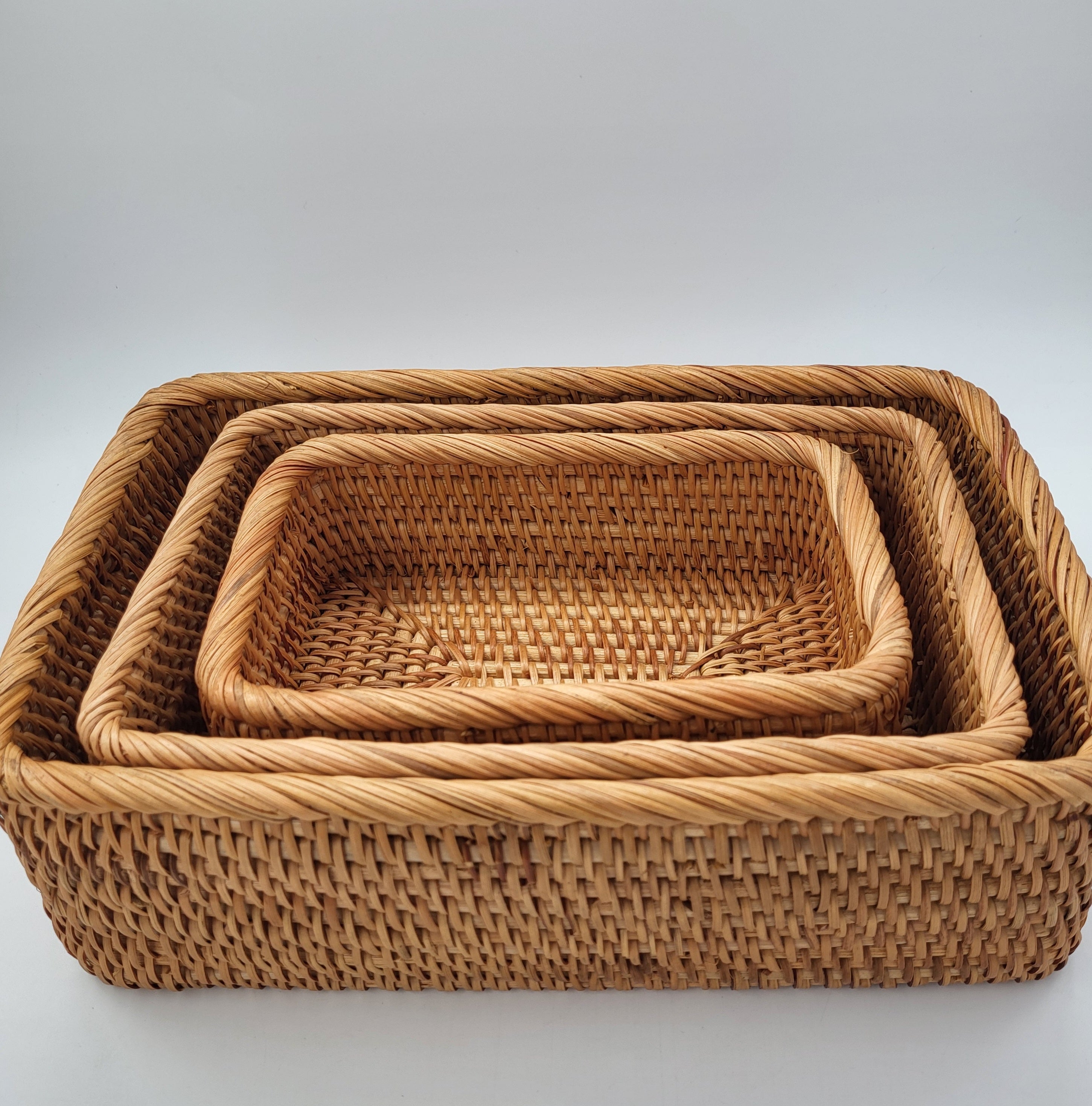 Rectangular rattan basket, natural rattan, available in three sizes