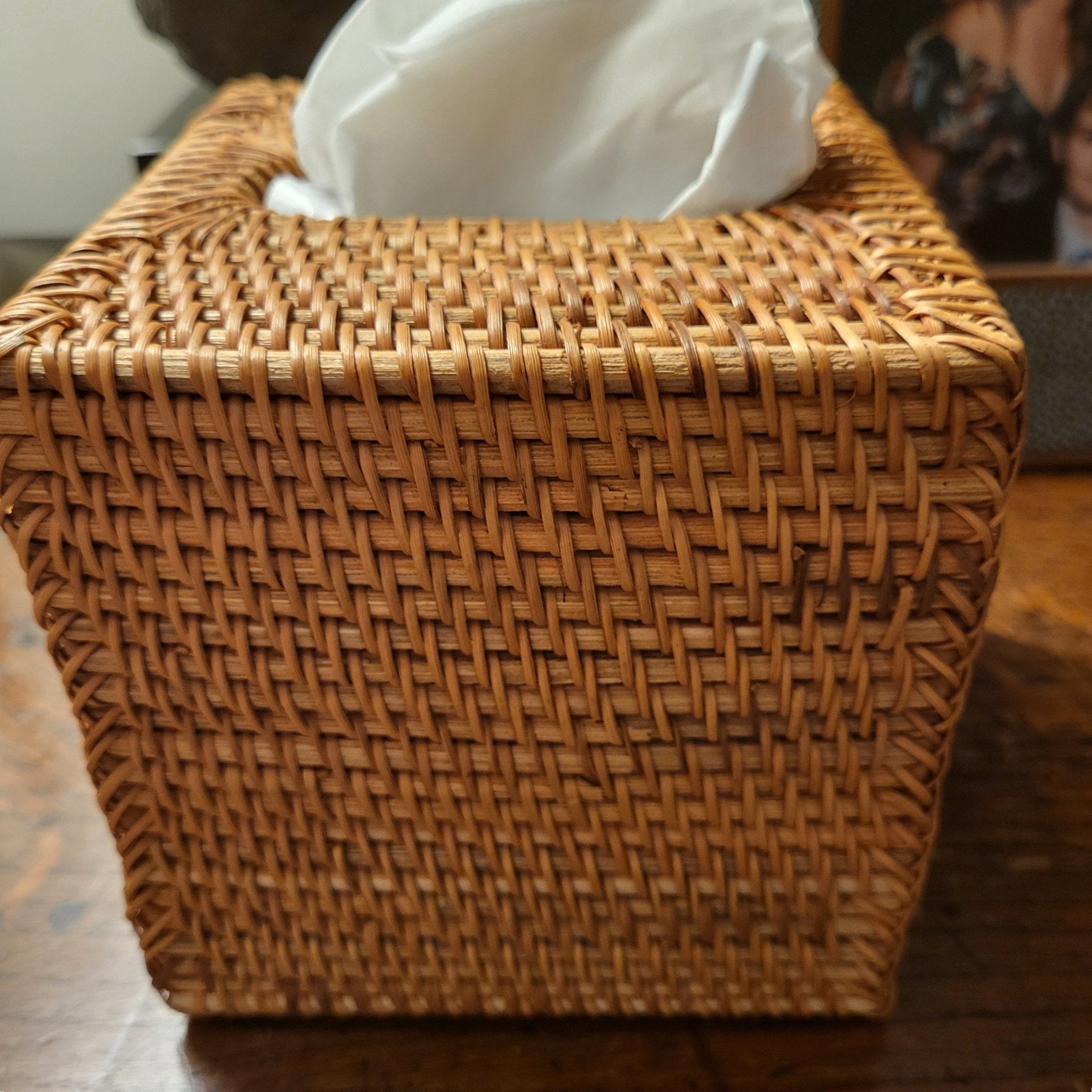 Rattan tissue box cover, square, natural rattan, detail view