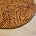 Round rattan placemat, 30 cm, natural rattan, styled