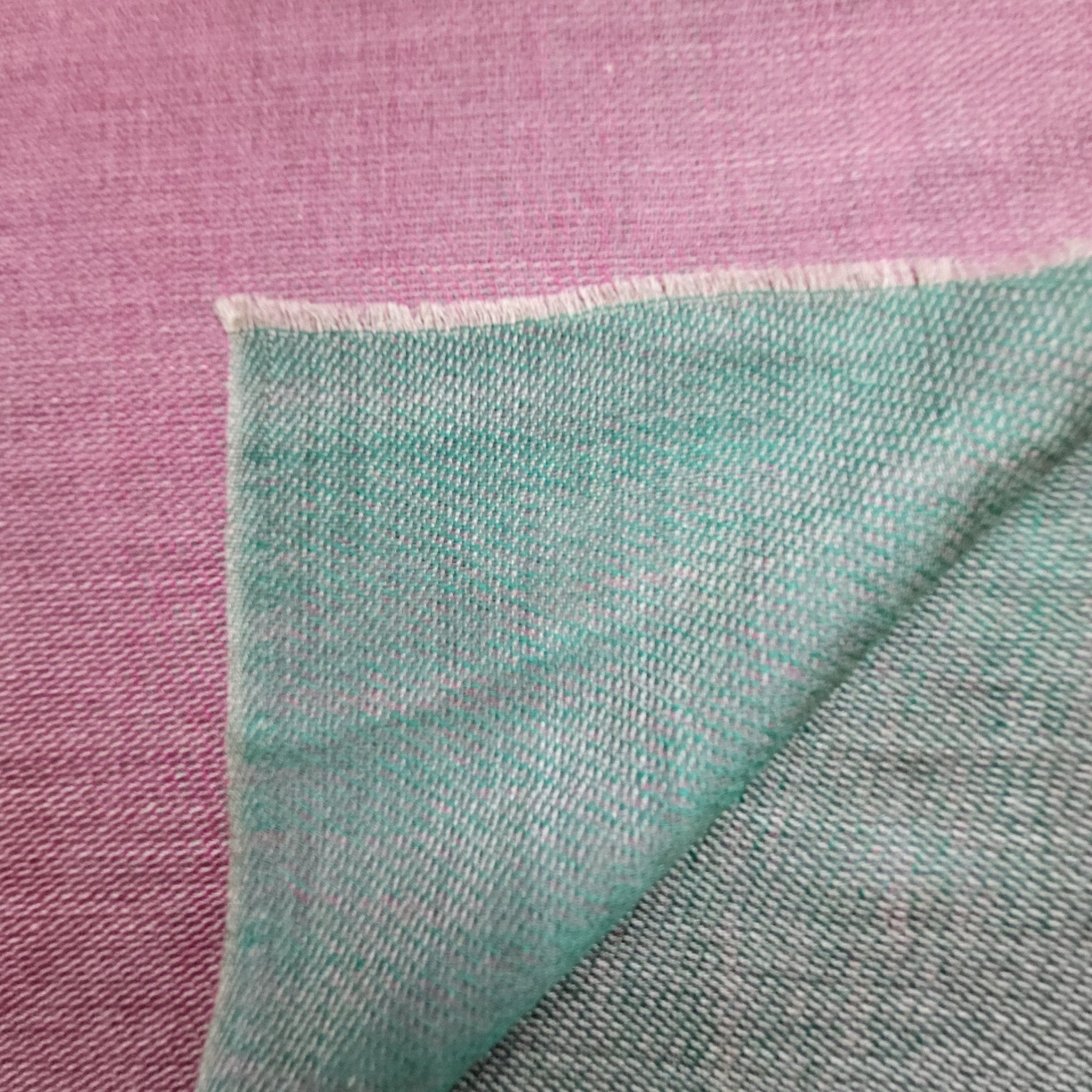 Reversible pashmina in emerald and pink, 100% pashmina