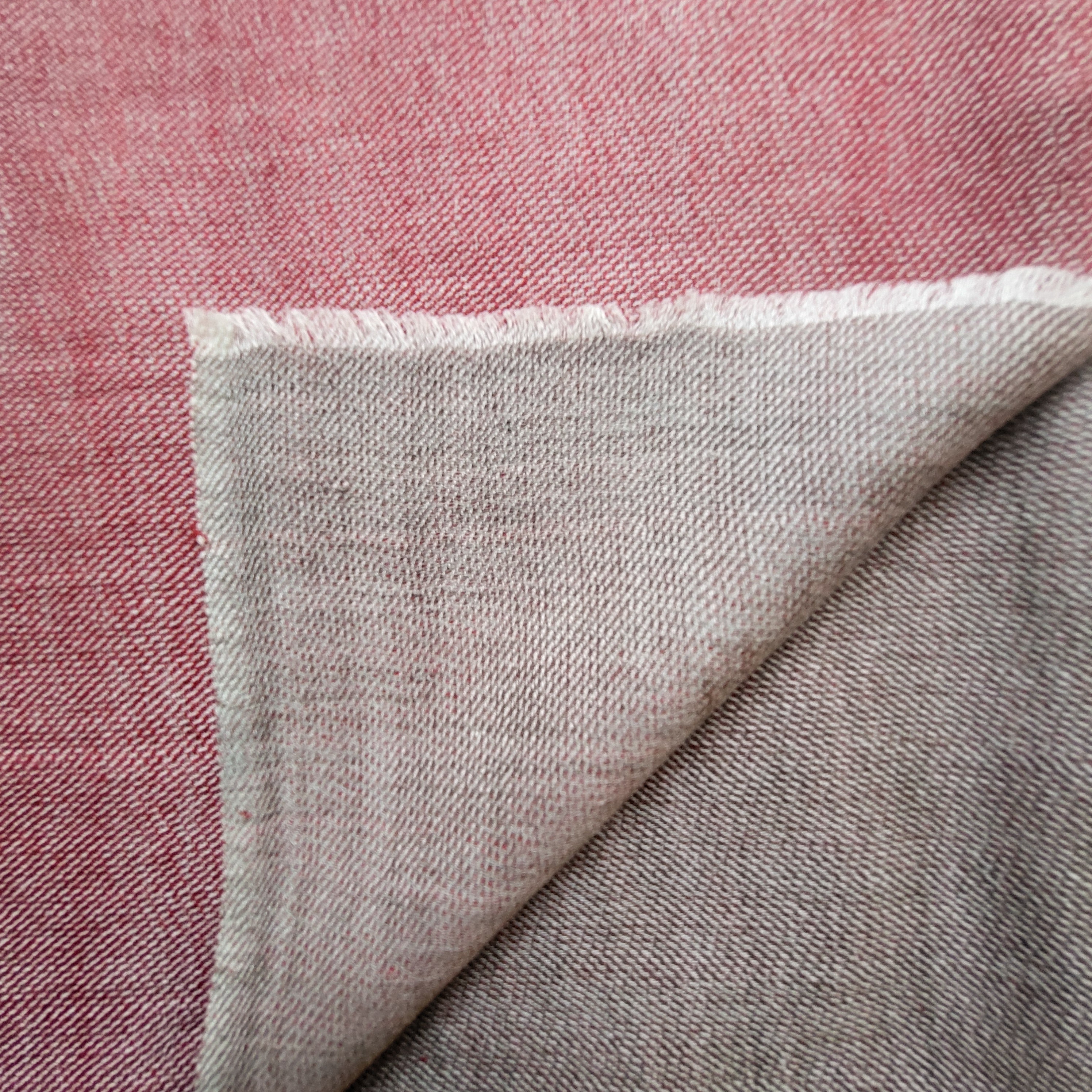 Reversible pashmina in red and taupe, 100% pashmina