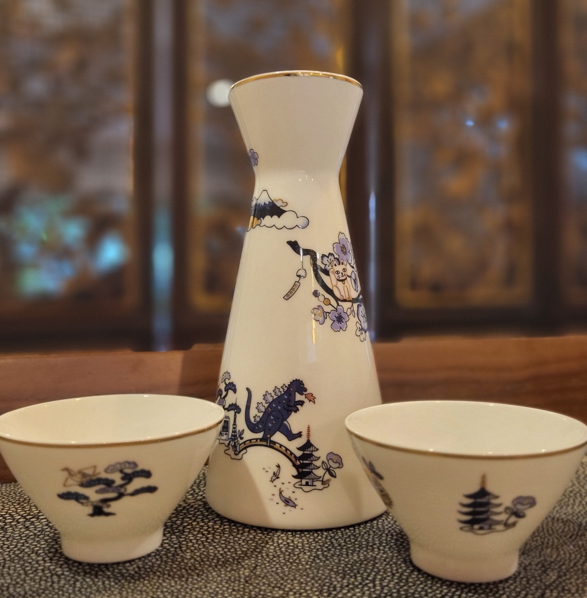 Japan Toile fine bone china sake set, pourer and five cups, toile design
