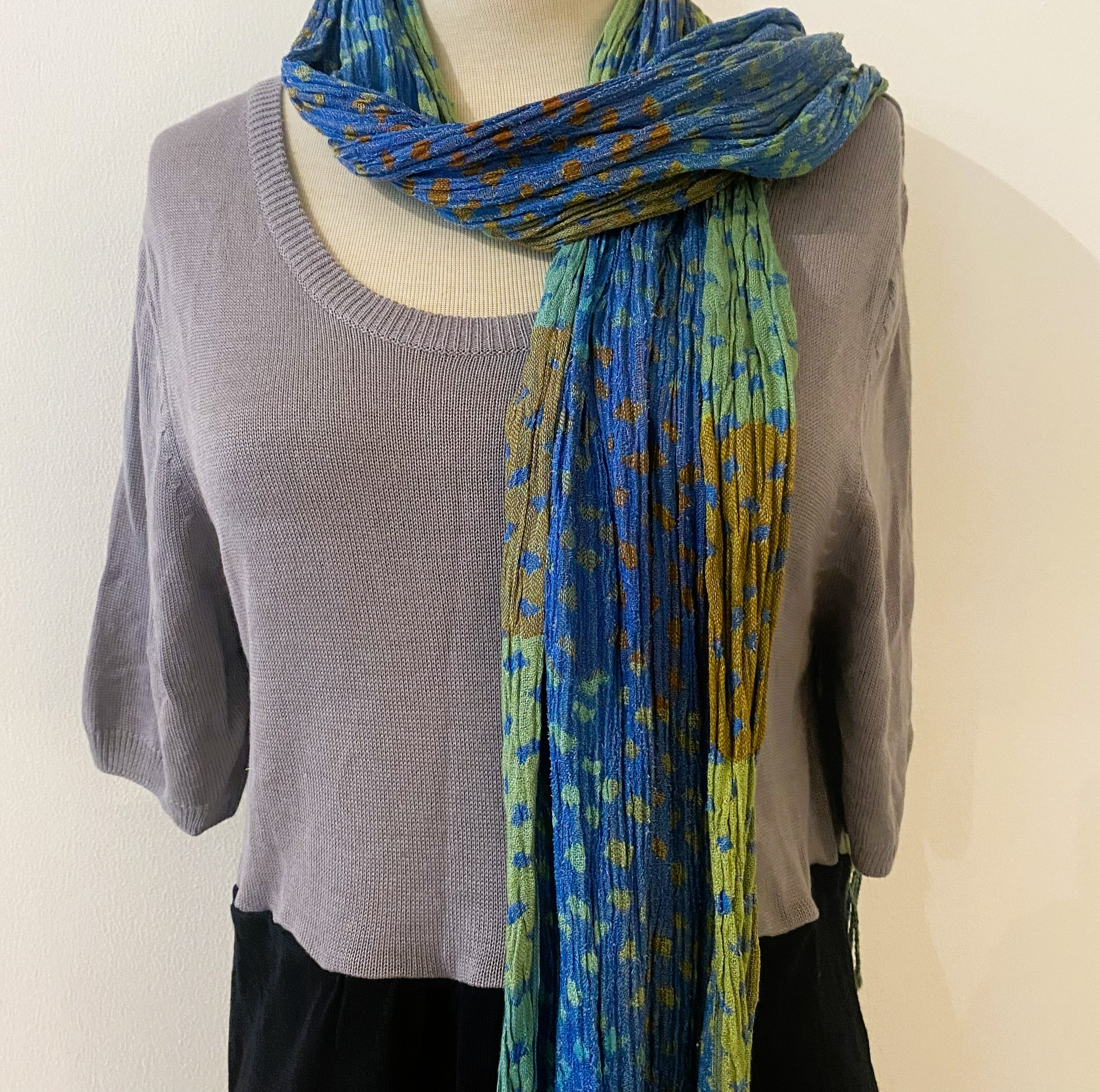 Hand-woven silk Star Diamond scarf in multiple colours, 60 x 180 cm, India