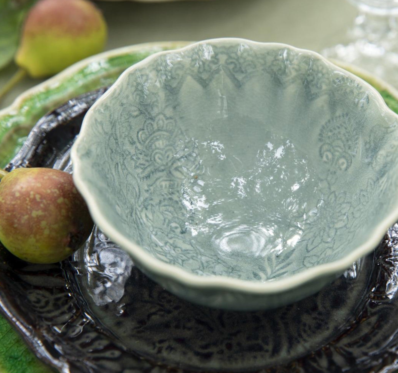 Sthal antique soup or rice bowl, scalloped stoneware, detail