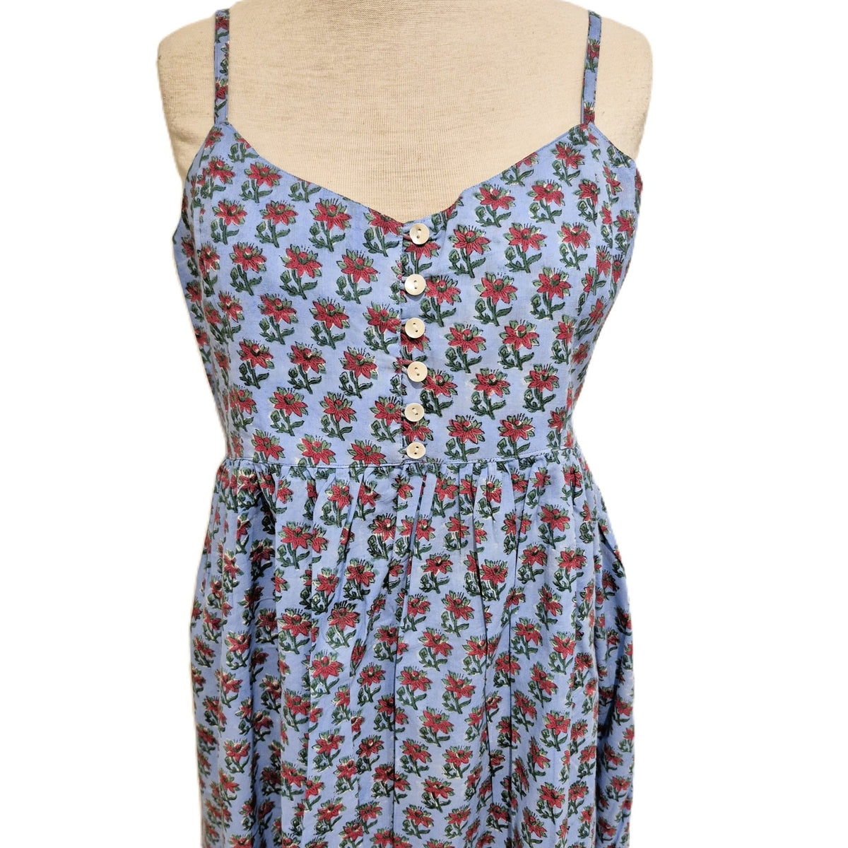 Cotton cambric sundress in the Chilling block print, size small, six mother of pearl buttons in front