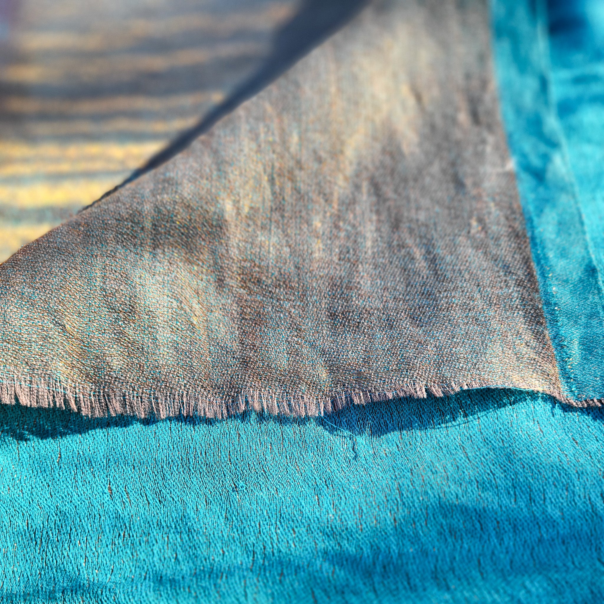 Metallic-thread pashmina shawl, 70 x 200 cm