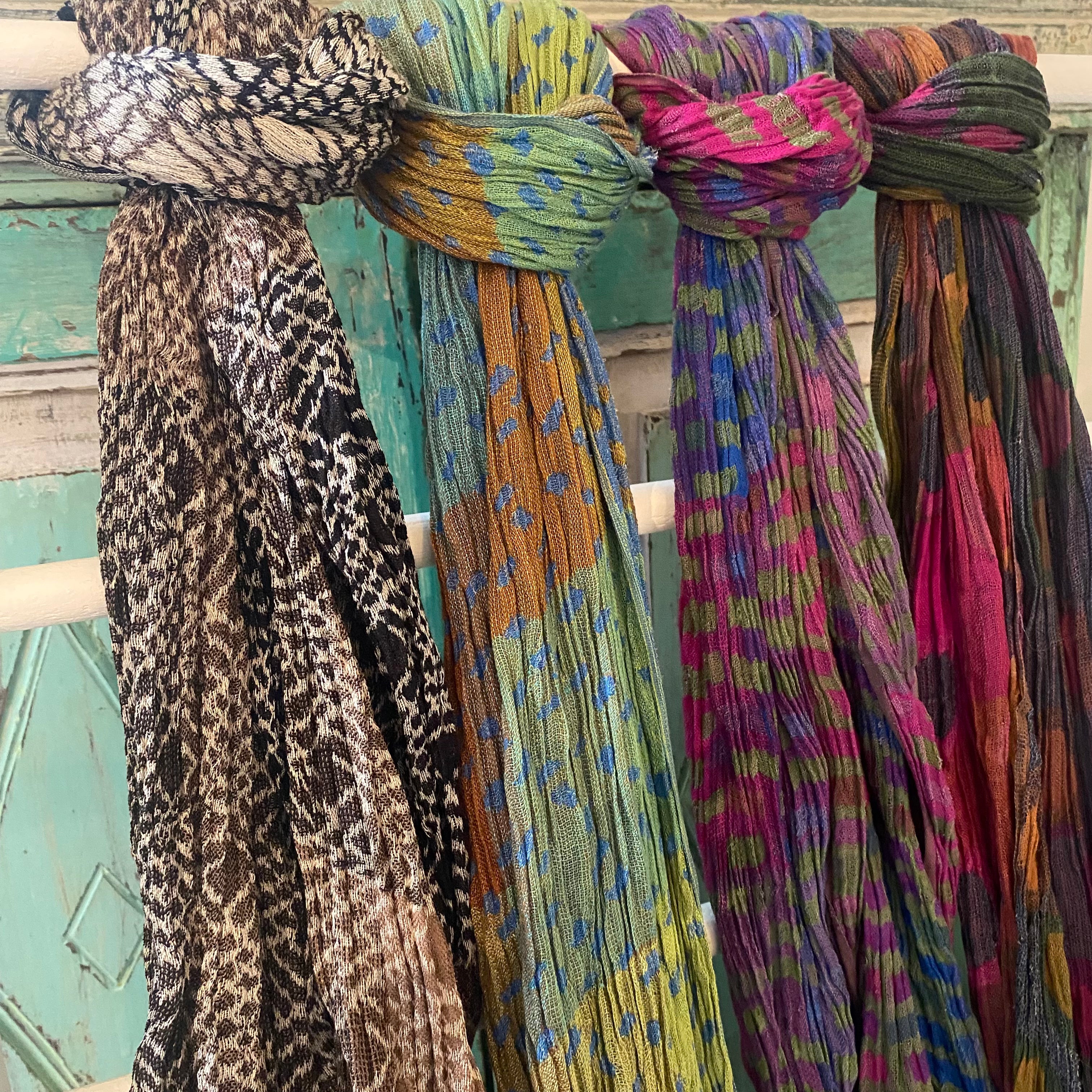 Hand-woven silk scarf, 100% silk, folded, 60 x 180 cm, India