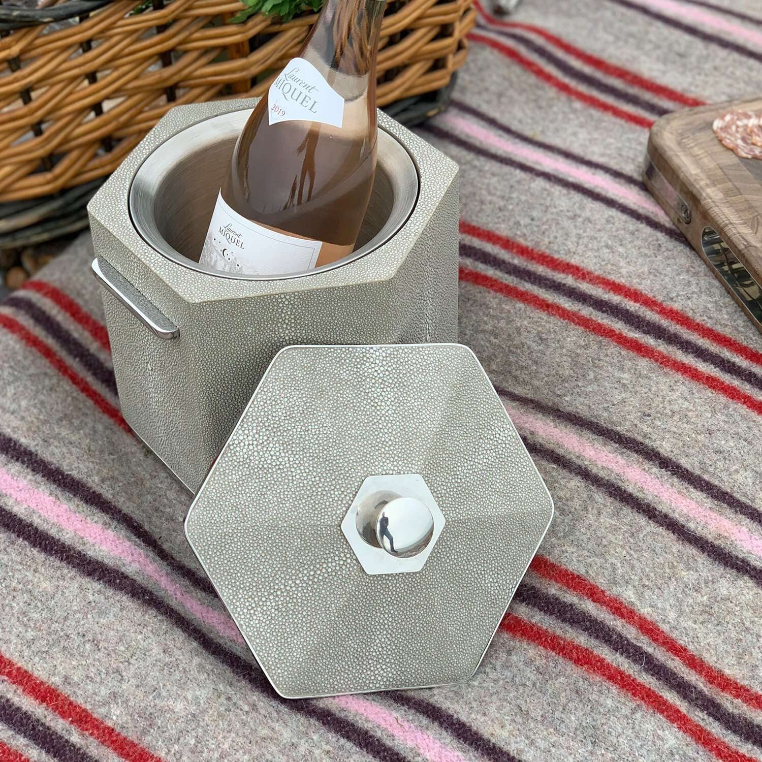 Otis ice bucket in barley faux shagreen, 18 x 20 x 21 cm, double-lined stainless steel, Forwood Design
