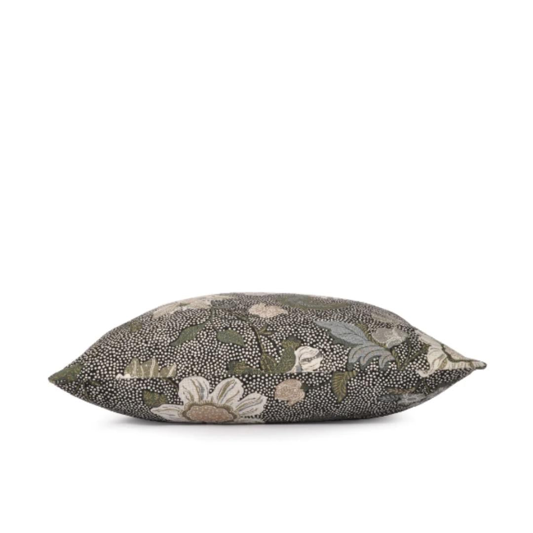 Ceannis Flower Linen cushion in black