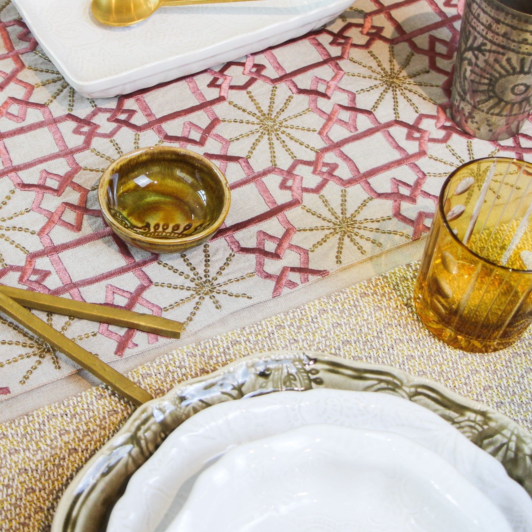 Suzani Pink Silk Sitara linen runner, detail with corner tassel