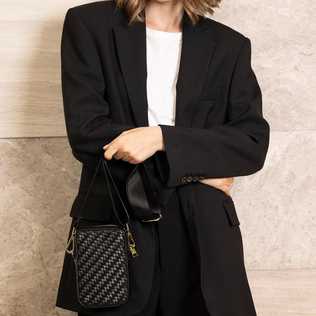 Pine phone bag in black, braided vegan leather, 11 x 17 x 4 cm