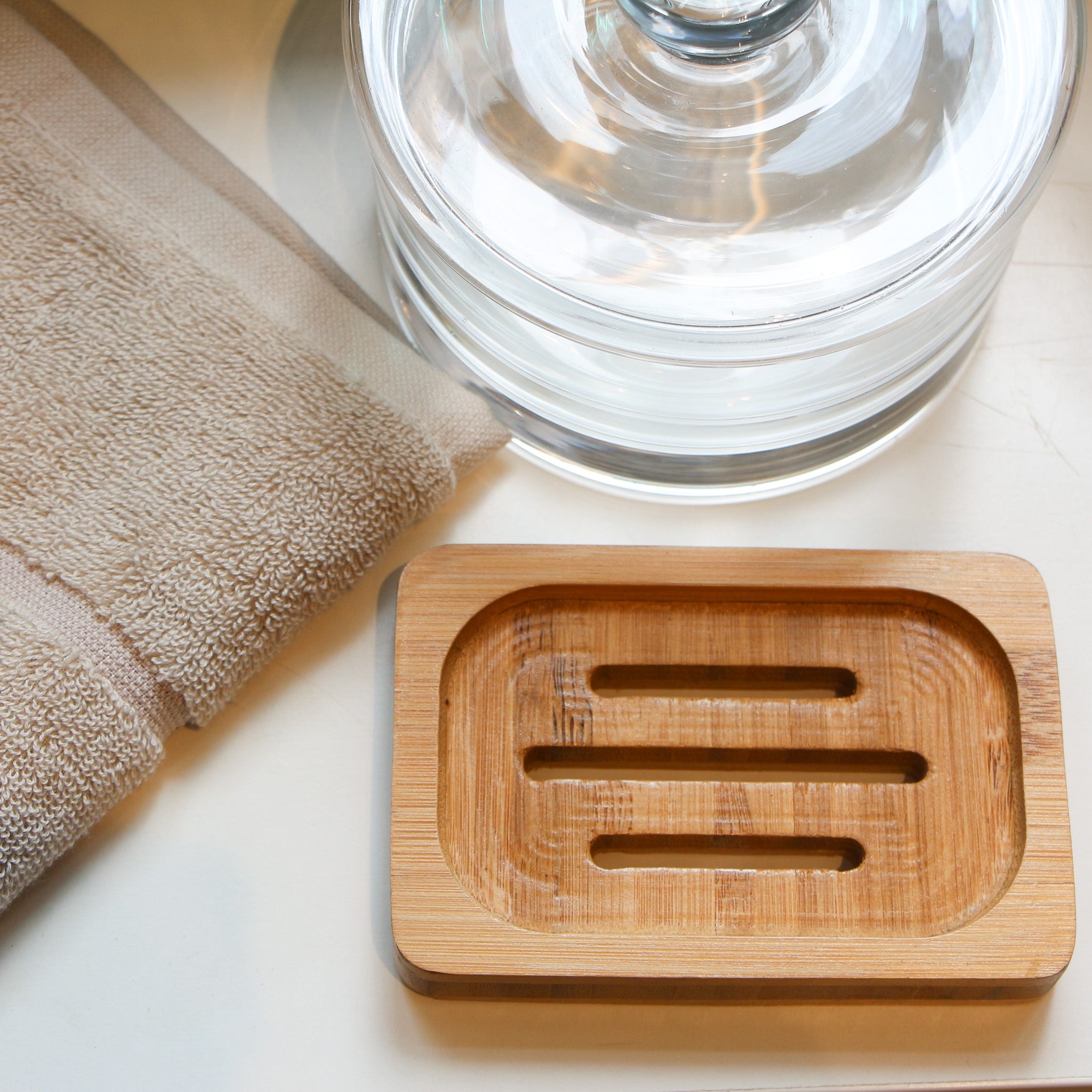 Simple bamboo soap dish, 12.5 x 8.5 cm