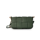 Green braided shoulder bag with a hidden magnet closure