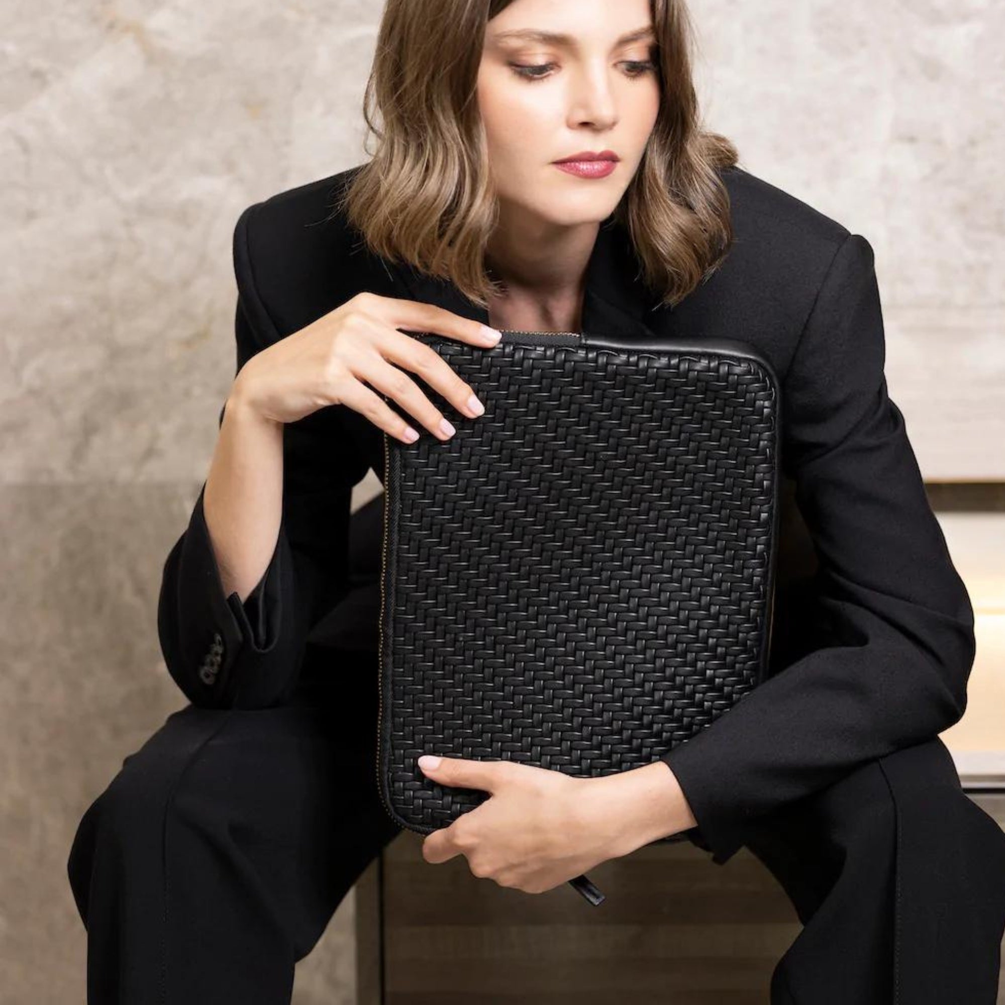 Braided vegan leather laptop case in pine black