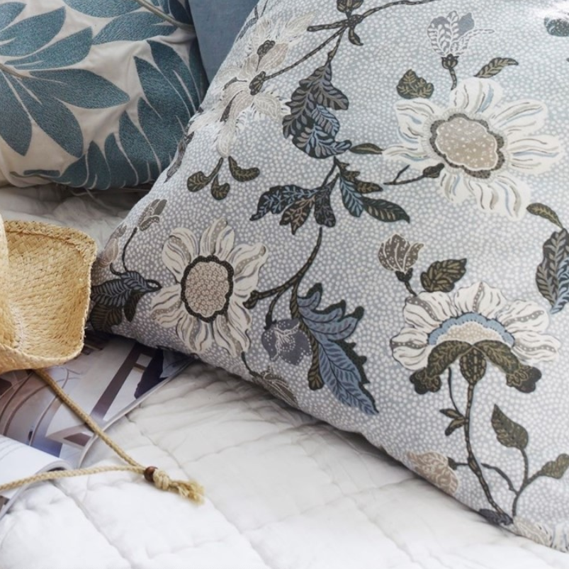 White Flower Linen cushion cover, 50 cm