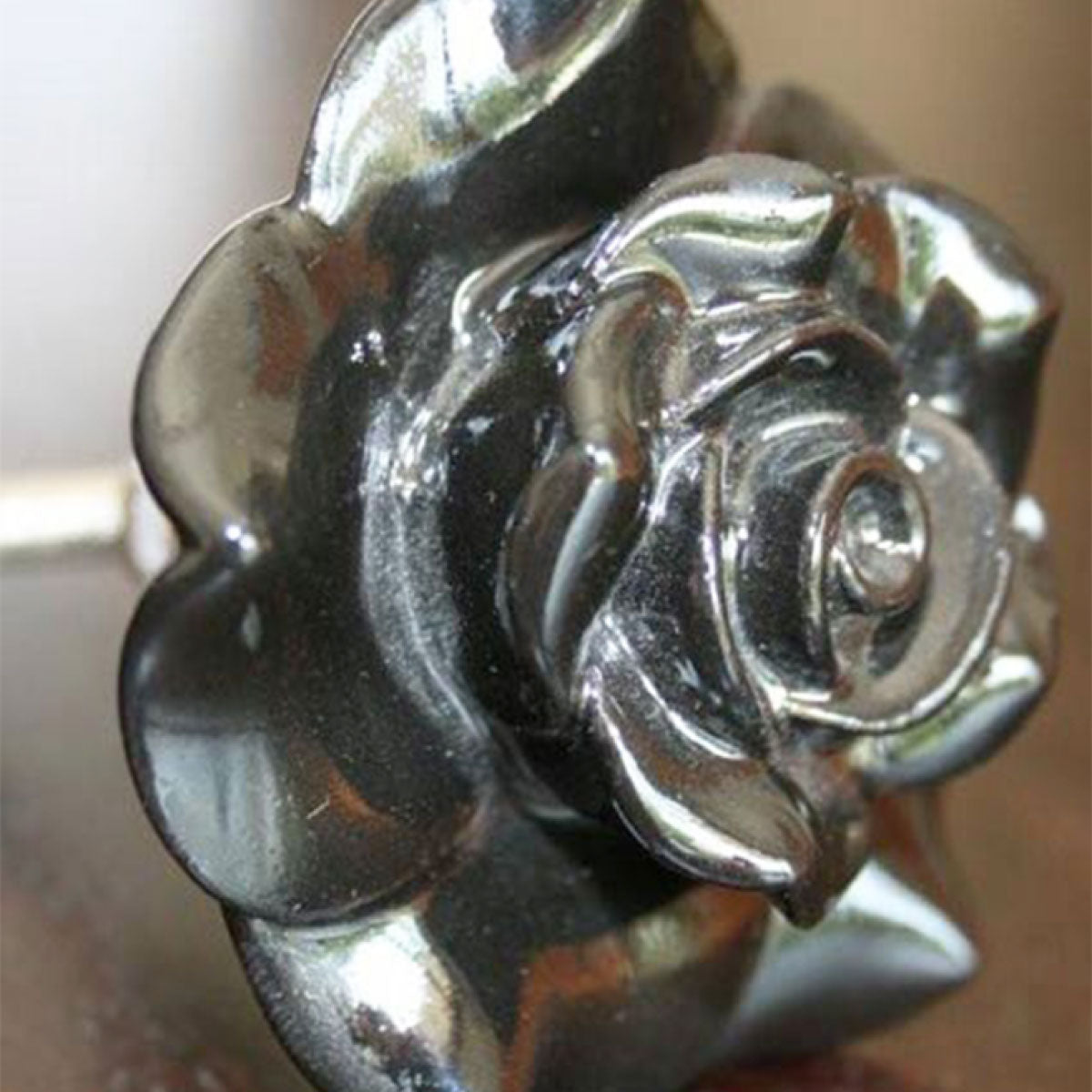 Set of 2 ceramic door knobs, white on rose, 54 mm