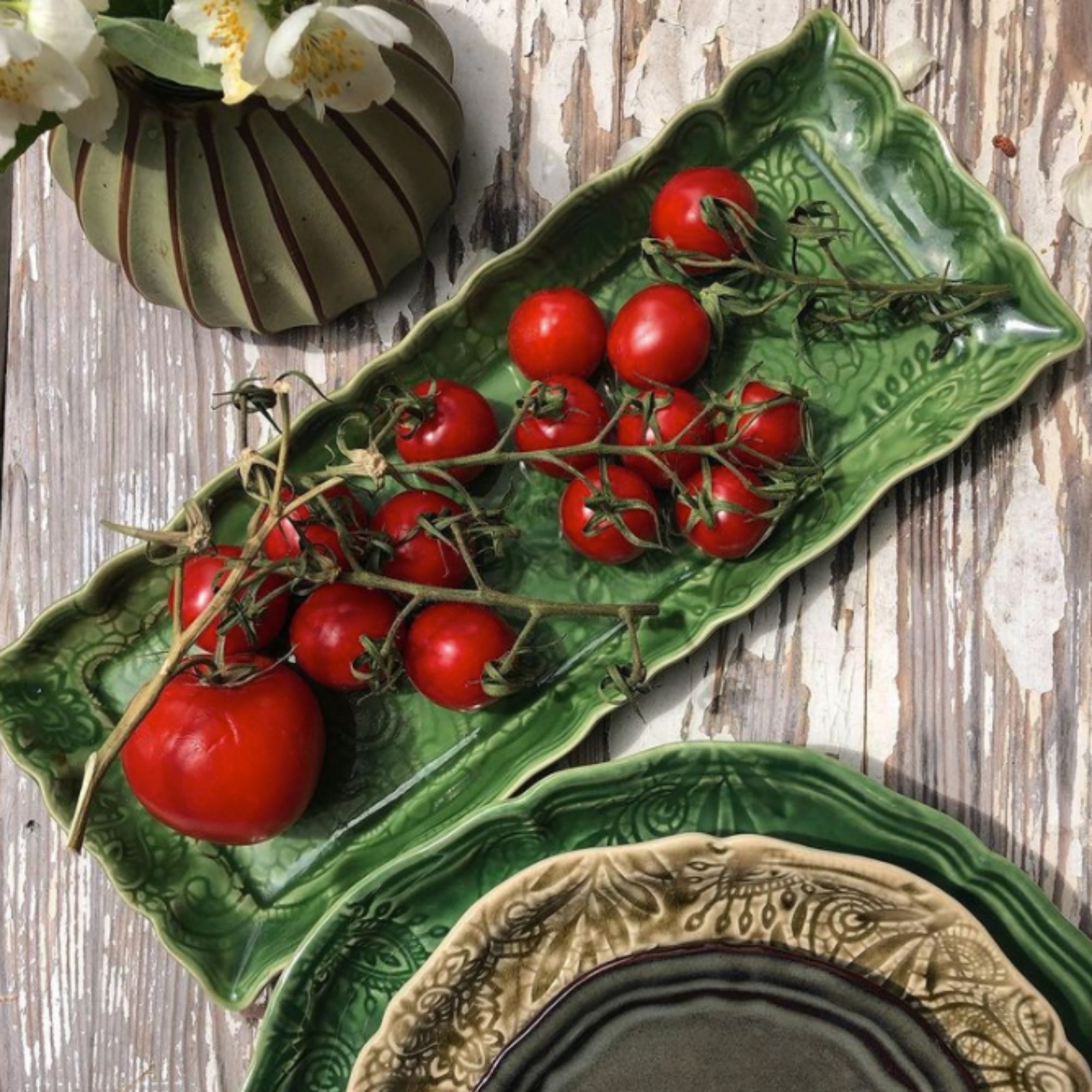 Large appetizer plate in primavera green, rectangular ceramic, 33.5 x 13.5 cm