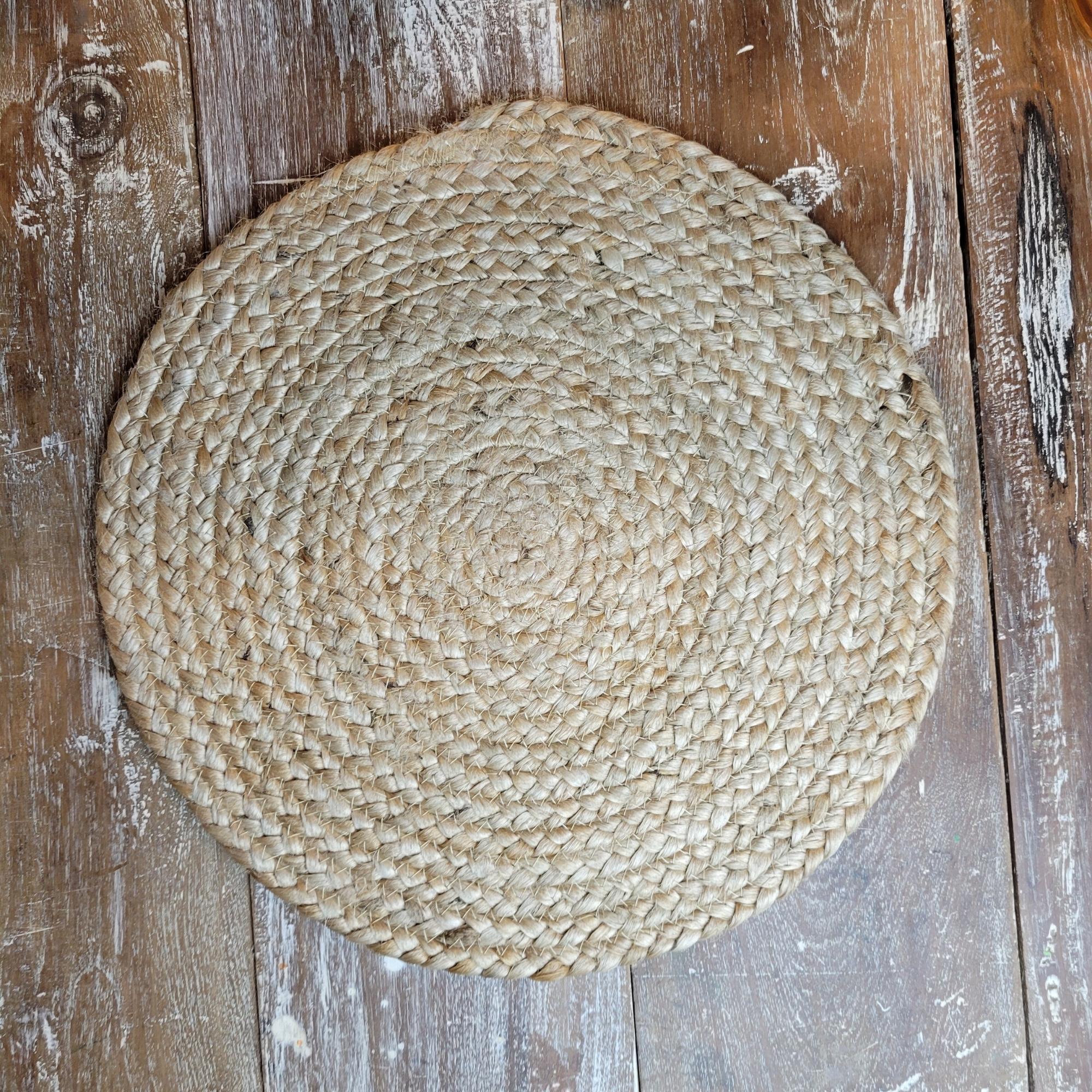 Round natural jute placemat, handmade in India, 38cm diameter