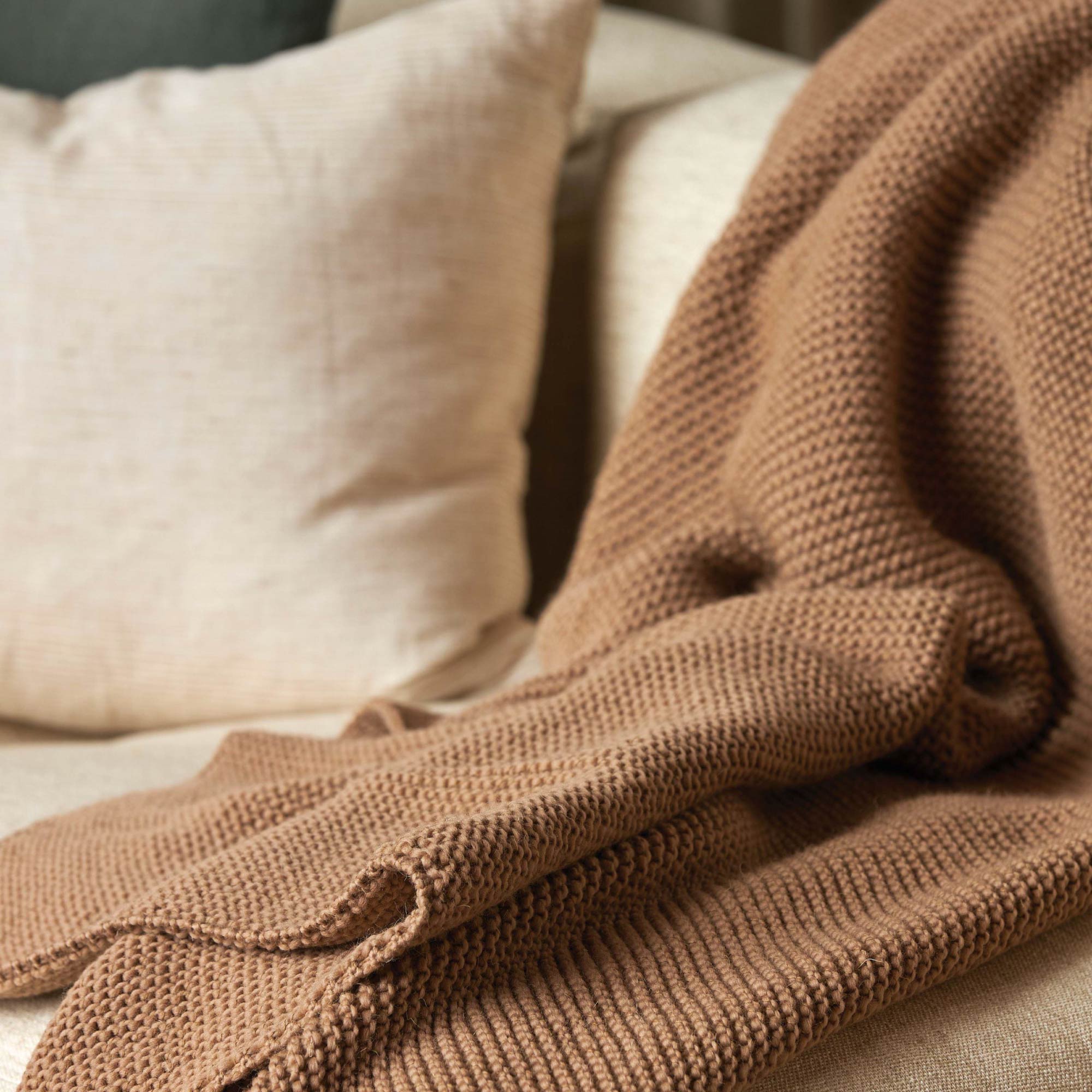 Walnut wool purl knit throw, 130 x 170 cm, detail view